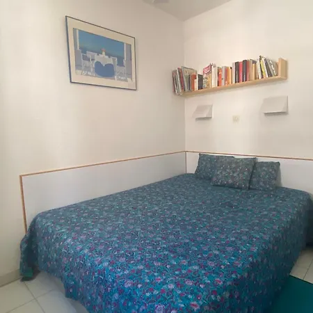 Cap Esterel: 2 Pièces Climatisé Avec Parking Et Accès Piscine - Fr-1-504-693 *