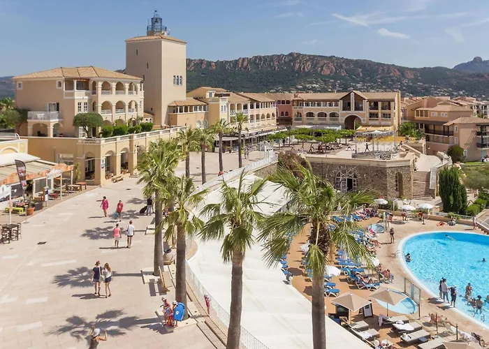 Cap Esterel: 2 Pièces Climatisé Avec Parking Et Accès Piscine - Fr-1-504-693 Appartement *