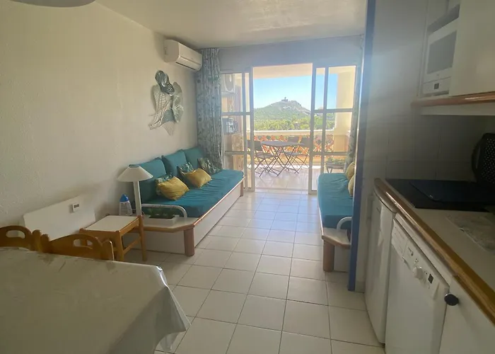 Cap Esterel: 2 Pièces Climatisé Avec Parking Et Accès Piscine - Fr-1-504-693