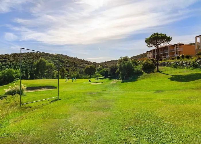 Appartement Cap Esterel: 2 Pièces Climatisé Avec Parking Et Accès Piscine - Fr-1-504-693